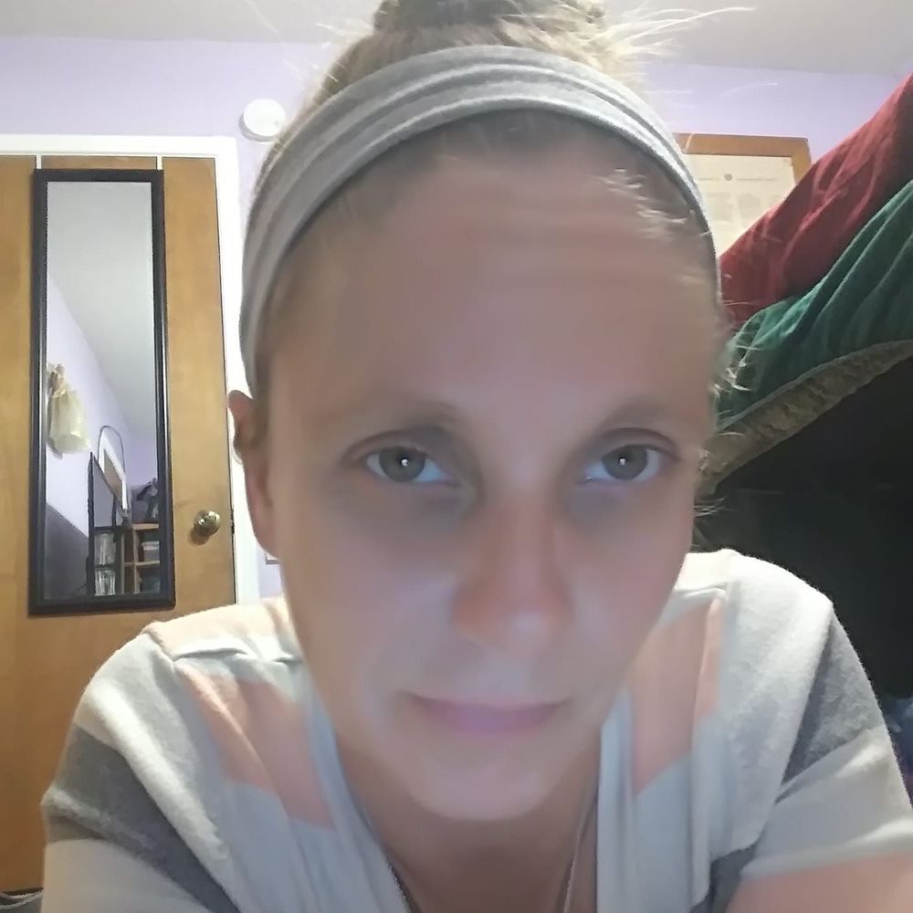 Meet your Posher, Khara